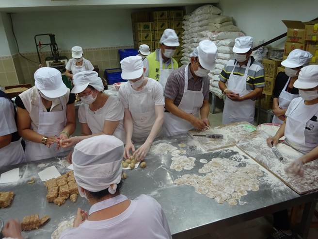 中秋月饼卫生把关   传承新竹好味道